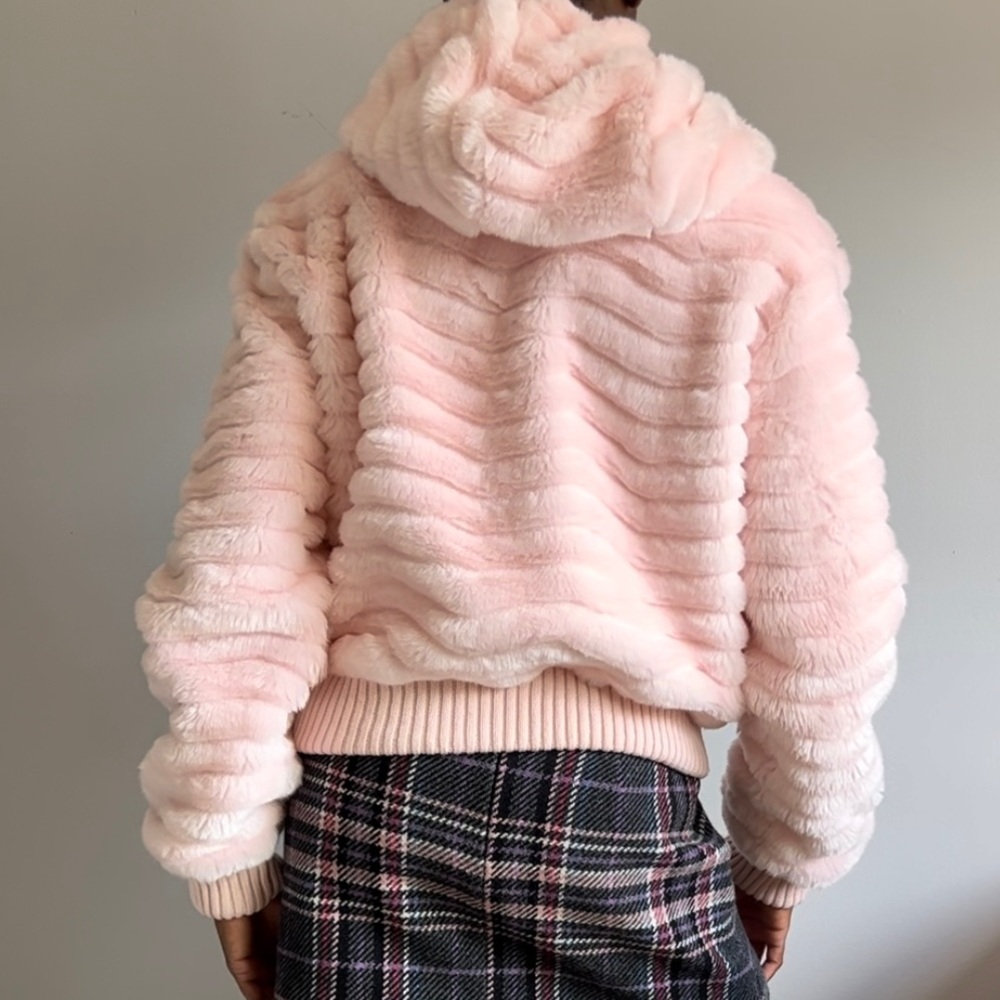Y2K Pink Faux Fur Jacket - Picture 7 of 9